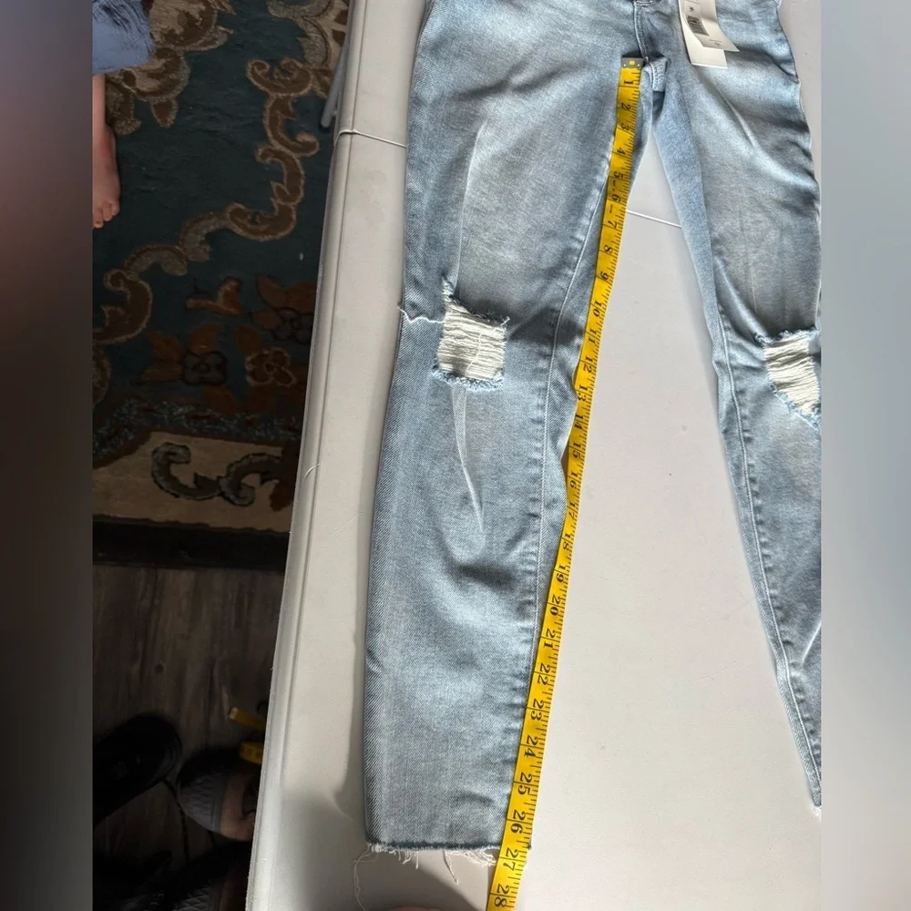 Good American high-rise skinny jeans with distressed knees and raw hem Size 2/26